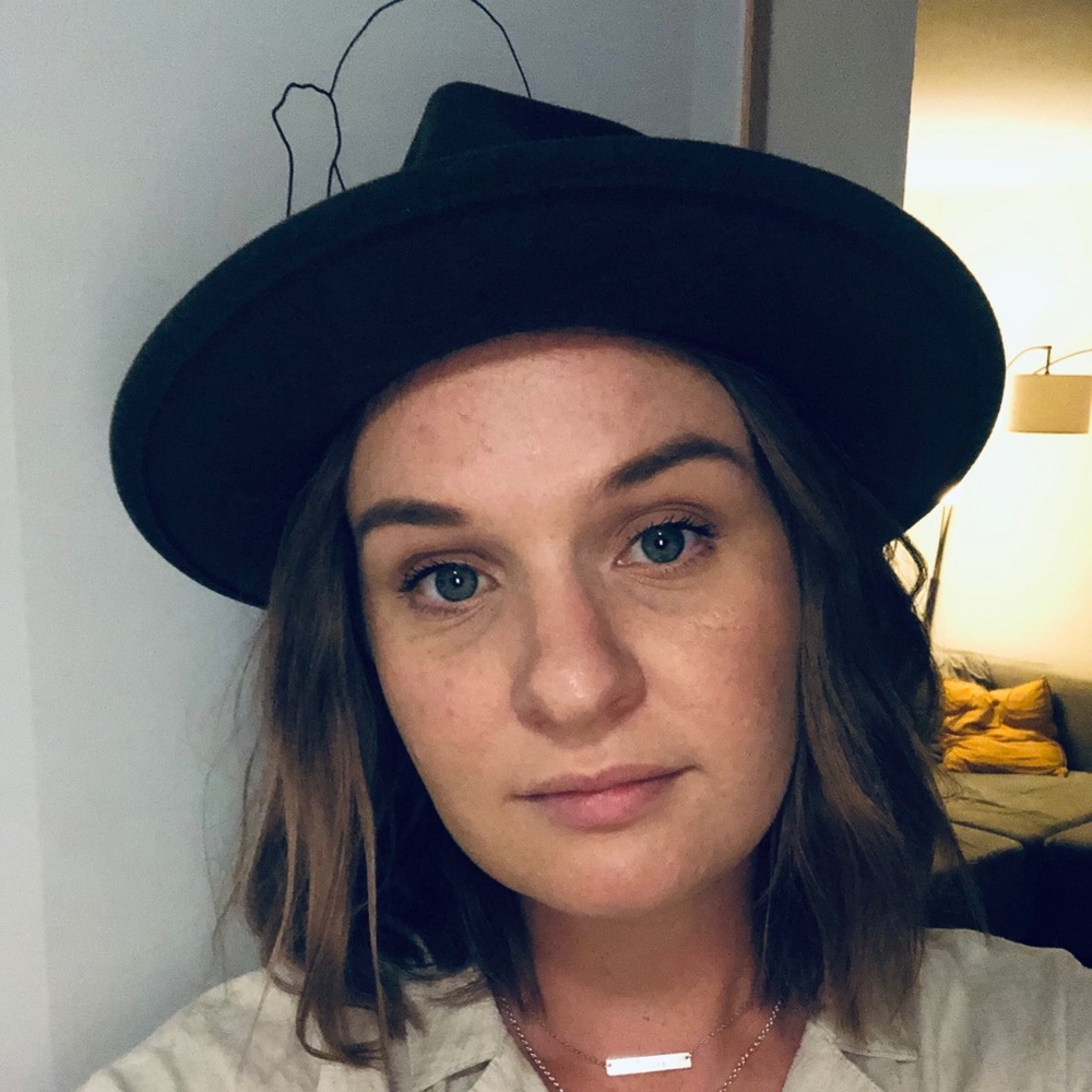 Meet your Posher, Chloe